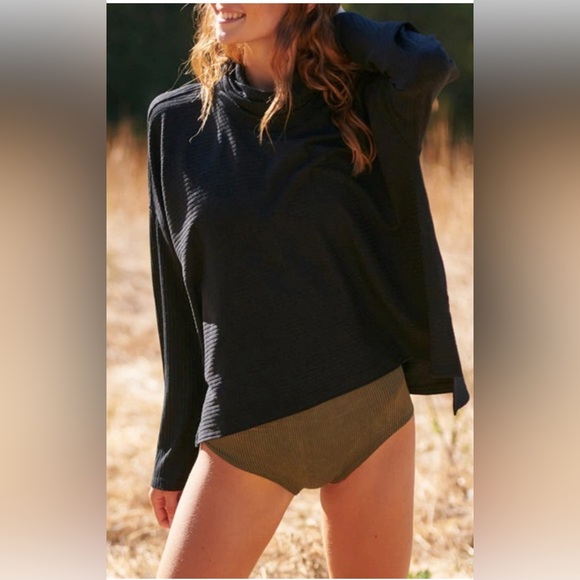 FP Movement Can't Handle This Turtleneck in Black - Picture 1 of 8